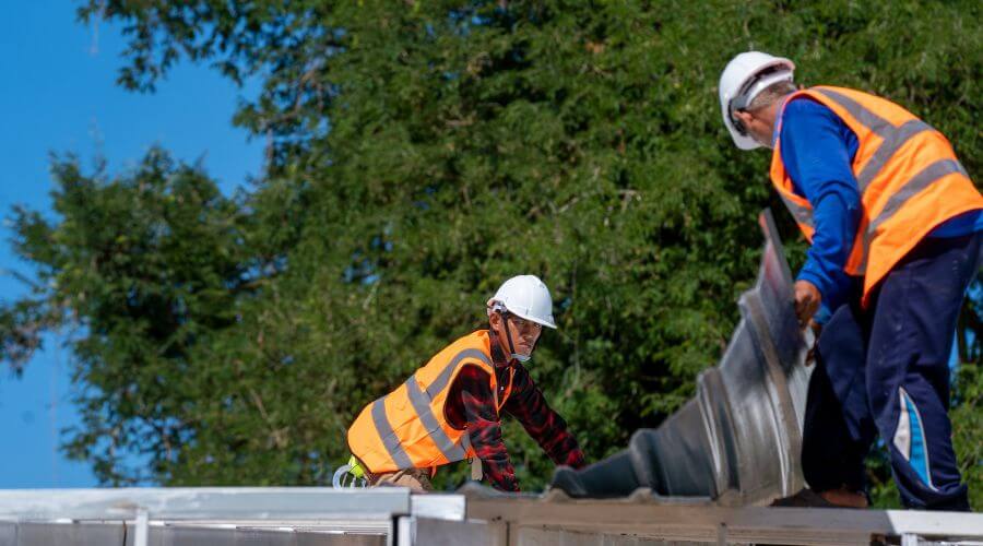 Professional new roof installation services in Saragosa, TX